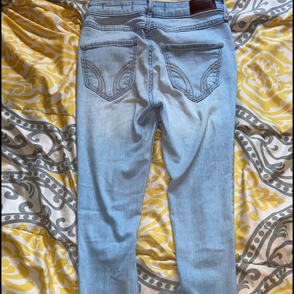 Hollister high rise jeans - Picture 2 of 2
